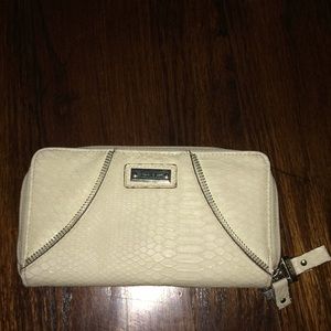 nicole miller wallet